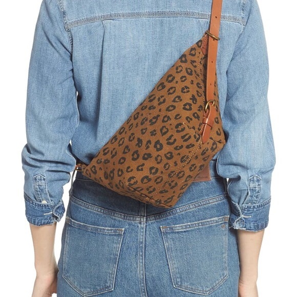 Madewell The Canvas Sling Bag in Leopard Love Dried Cedar - Picture 16 of 17
